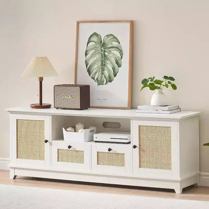 Meuble TV Moderne de 65 Pouces avec Portes en Rotin Tressé - Console Multimédia Élégante avec Étagères de Rangement pour Salon et Divertissement