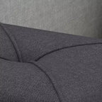 Pouffe carré Tammy en tissu moderne touffeté avec passepoil assorti