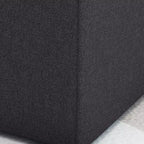 Pouffe carré Tammy en tissu moderne touffeté avec passepoil assorti