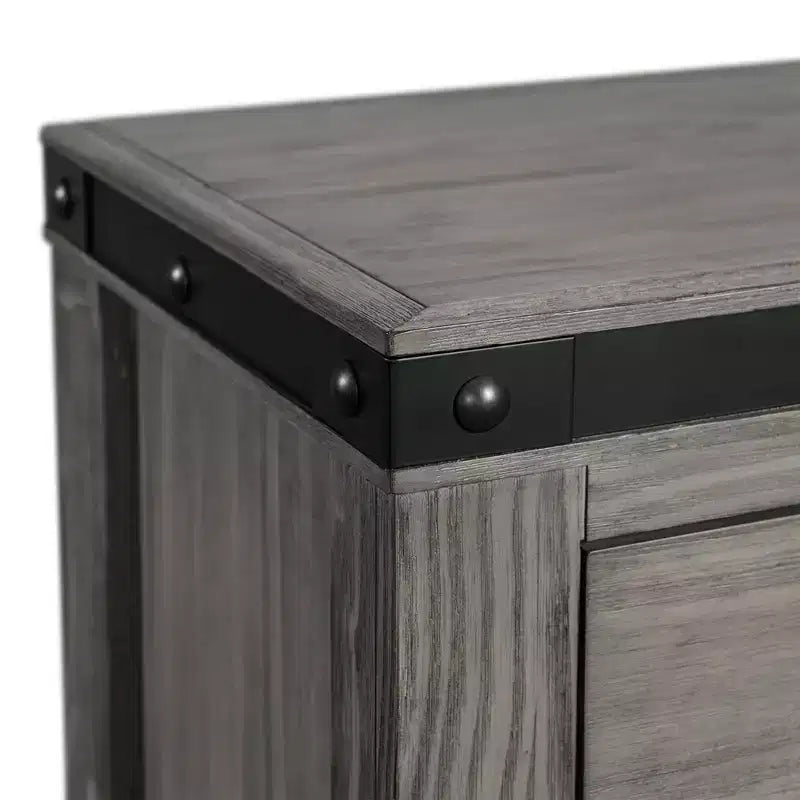 Commode 7 tiroirs Montauk Grise : Rangement spacieux, Indispensable pour la chambre, Accents métalliques